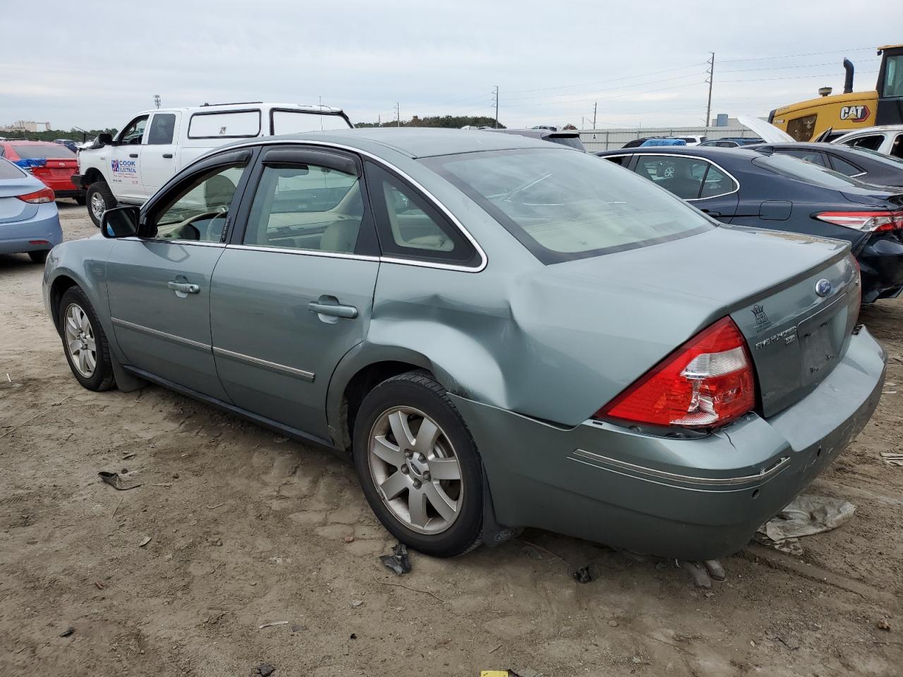 Image 2 of 2005 FORD FIVE HUNDRED SEL 2005 with VIN 1FAFP27115G182490