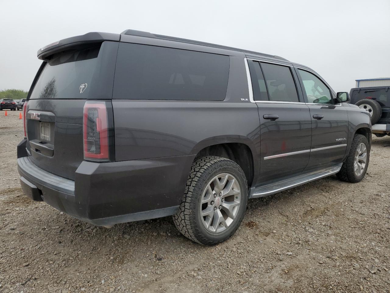Obraz 3 z 2016 GMC YUKON XL C1500 SLE 2016 z VIN 1GKS1FKC3GR248429