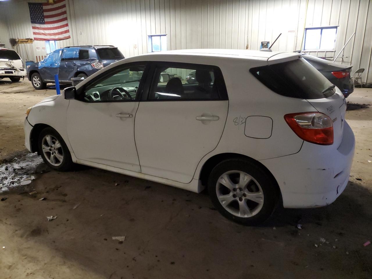 Image 2 of 2010 TOYOTA COROLLA MATRIX  2010 with VIN 2T1KU4EE9AC351103