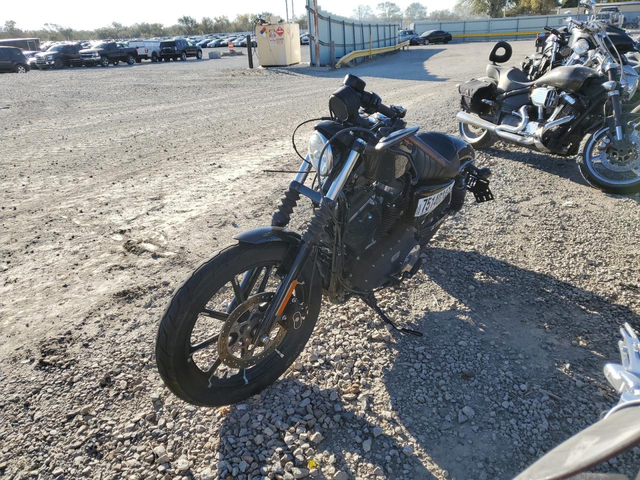 Image 2 of 2020 HARLEY-DAVIDSON XL883 N 2020 with VIN 1HD4LE21XLB407567