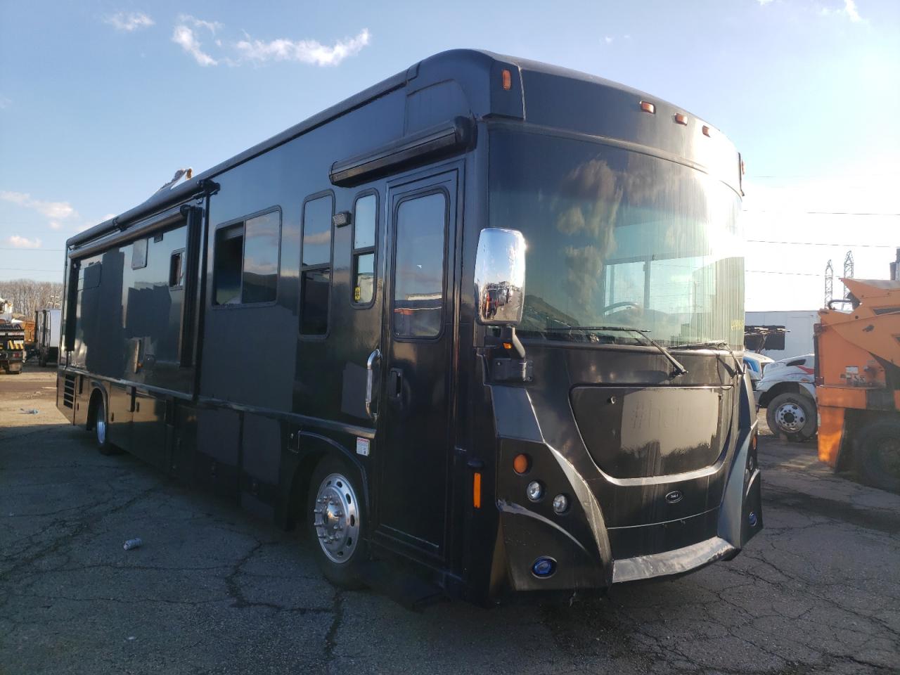 Image 1 of 2008 FREIGHTLINER CHASSIS X LINE MOTOR HOME 2008 with VIN 4UZACJDT18CZ68152