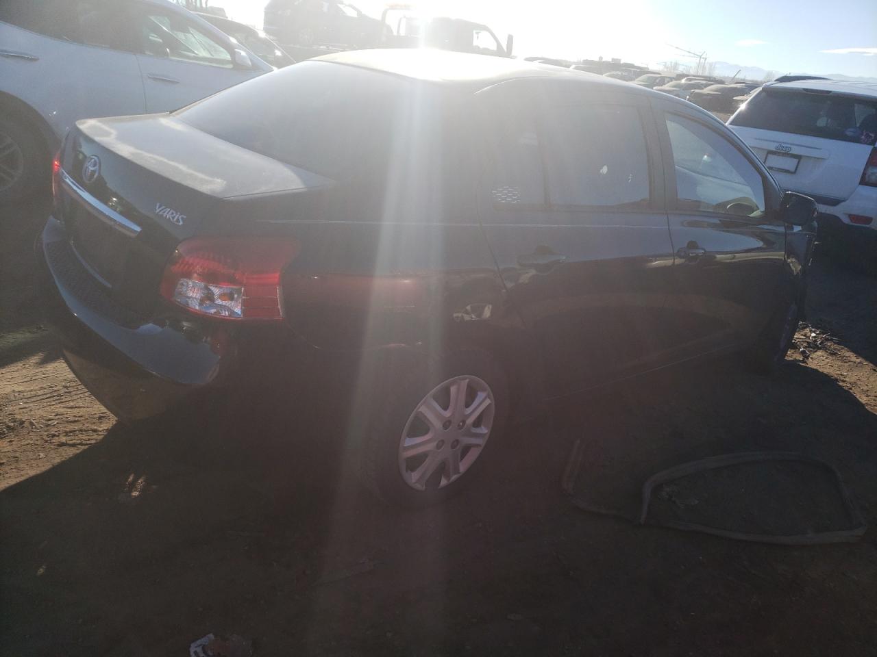 Изображение 3 2010 TOYOTA YARIS  2010 с VIN JTDBT4K3XA1392110