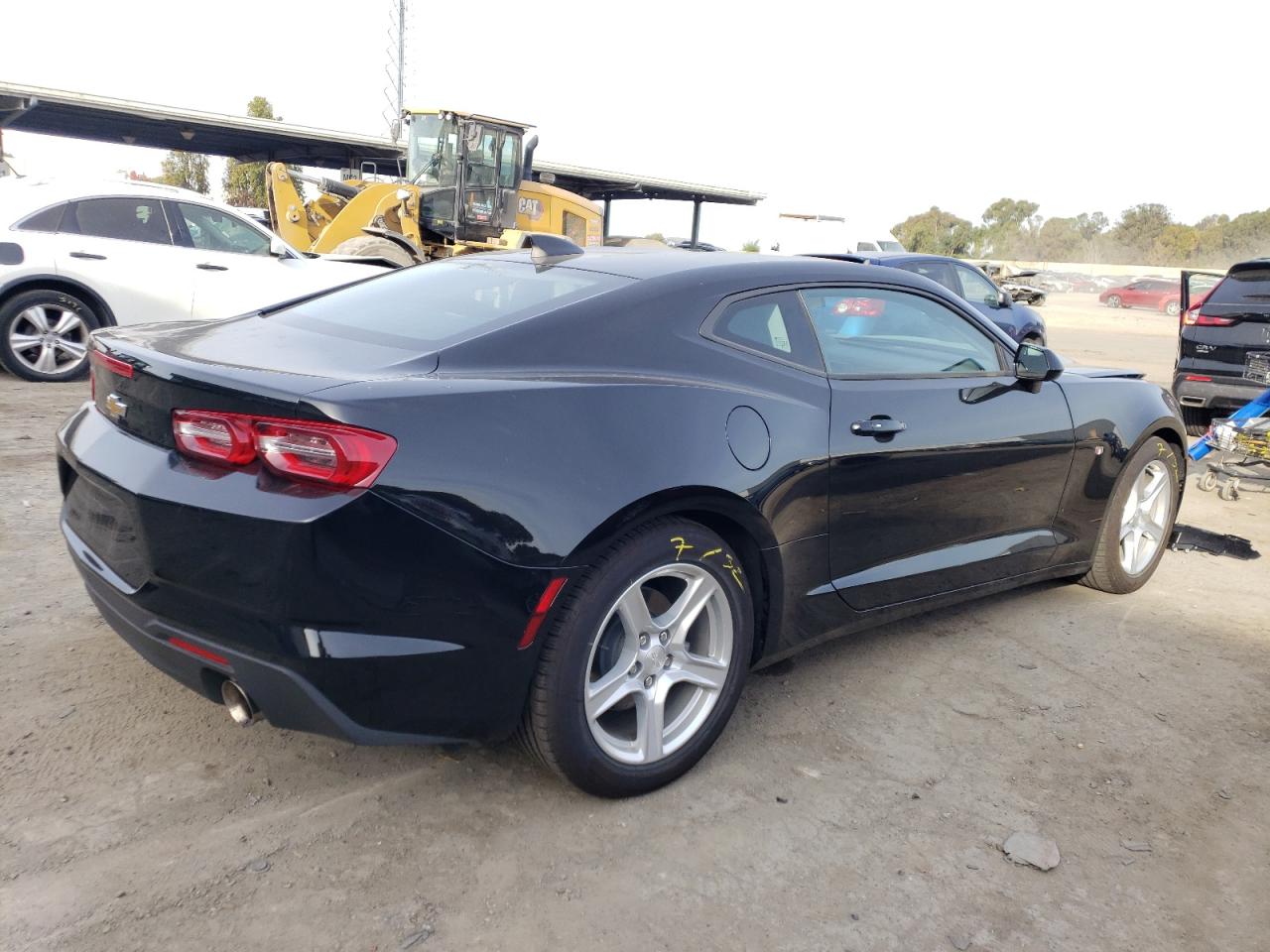 Изображение 3 2023 CHEVROLET CAMARO LS 2023 с VIN 1G1FB1RX8P0143422