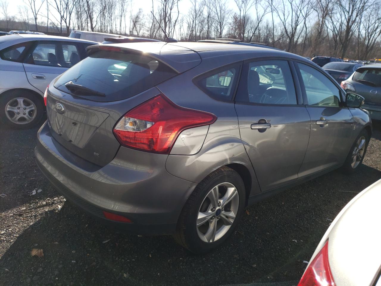Image 3 of 2013 FORD FOCUS SE 2013 with VIN 1FADP3K27DL237303
