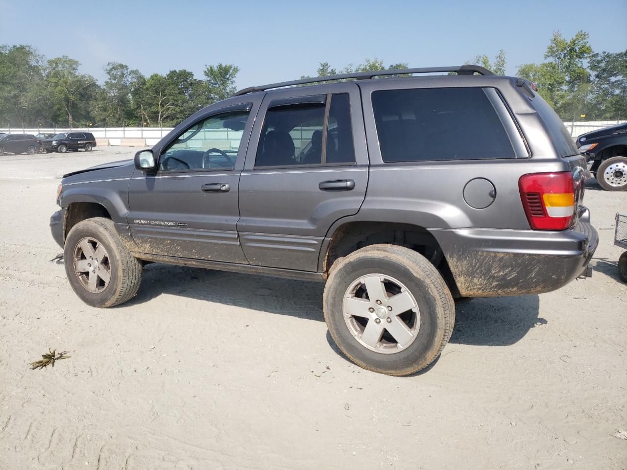 Image 2 of 2004 JEEP GRAND CHEROKEE LIMITED 2004 with VIN 1J4GW58NX4C214583