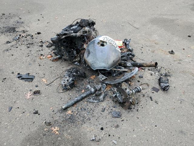 Изображение 3 2002 YAMAHA YZFR6 L 2002 с VIN JYARJ04E42A025471