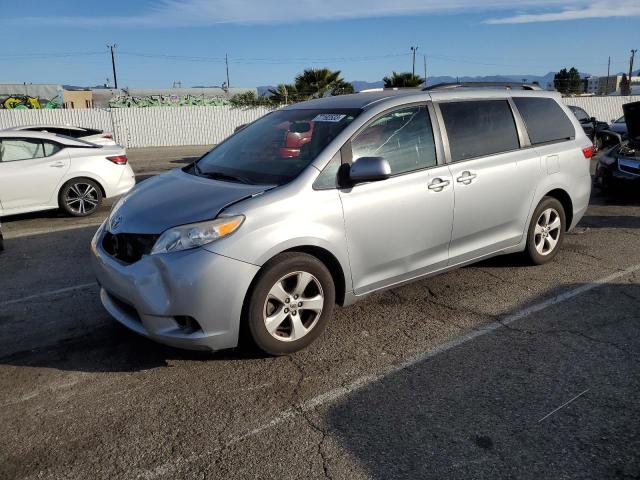 Obraz 2015 TOYOTA SIENNA LE 2015
