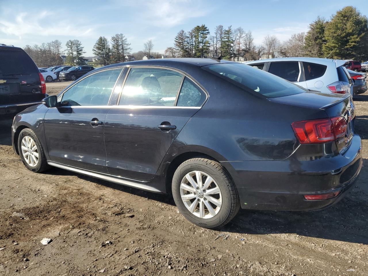 Image 2 of 2014 VOLKSWAGEN JETTA HYBRID 2014 with VIN 3VW637AJ4EM274921