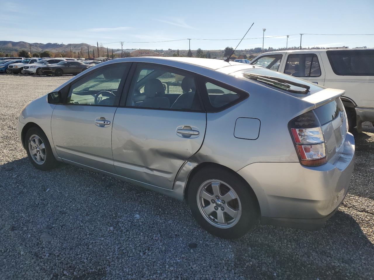 Изображение 2 2005 TOYOTA PRIUS  2005 с VIN JTDKB20U157016613