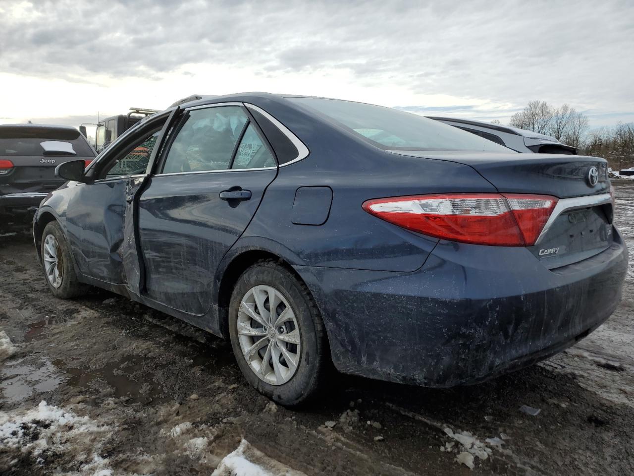 Obraz 2 z 2017 TOYOTA CAMRY LE 2017 z VIN 4T1BF1FK5HU672867