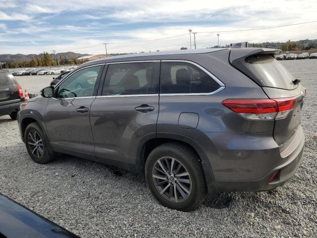 Изображение 2 2019 TOYOTA HIGHLANDER SE 2019 с VIN 5TDJZRFH1KS568379
