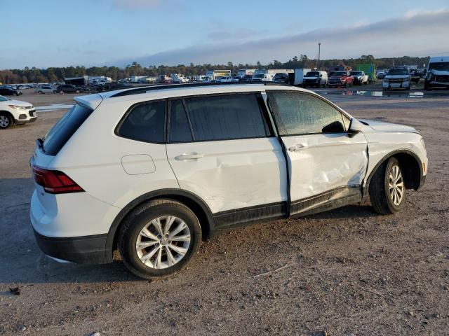 Image 3 of 2018 VOLKSWAGEN TIGUAN S 2018 with VIN 3VV1B7AX0JM079401
