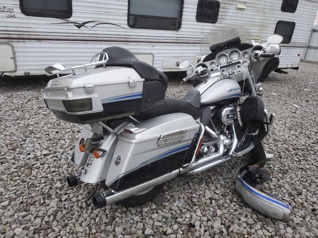 Obraz 3 z 2009 HARLEY-DAVIDSON FLHTCUSE4  2009 z VIN 1HD1PR8129Y955865