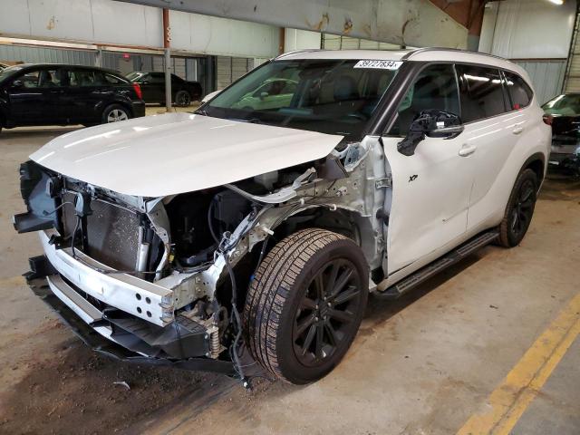 Image 1 of 2021 TOYOTA HIGHLANDER XLE 2021 with VIN 5TDGZRAH5MS533655