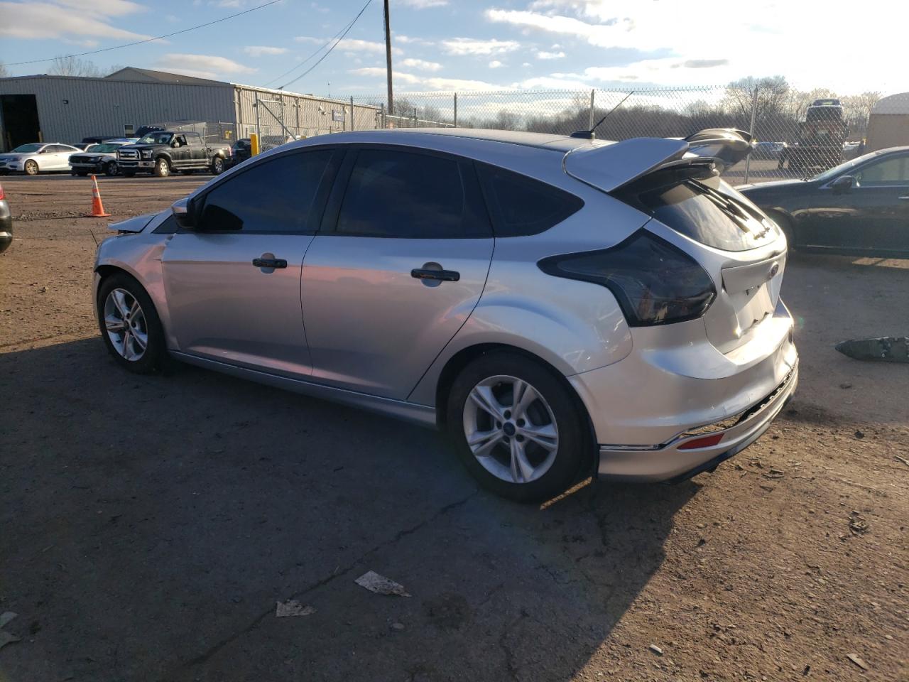 Image 2 of 2014 FORD FOCUS SE 2014 with VIN 1FADP3K26EL189505