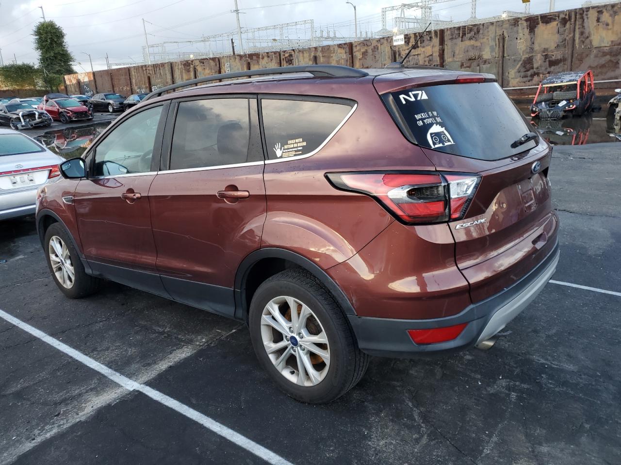 Image 2 of 2018 FORD ESCAPE SE 2018 with VIN 1FMCU9GD0JUB16223