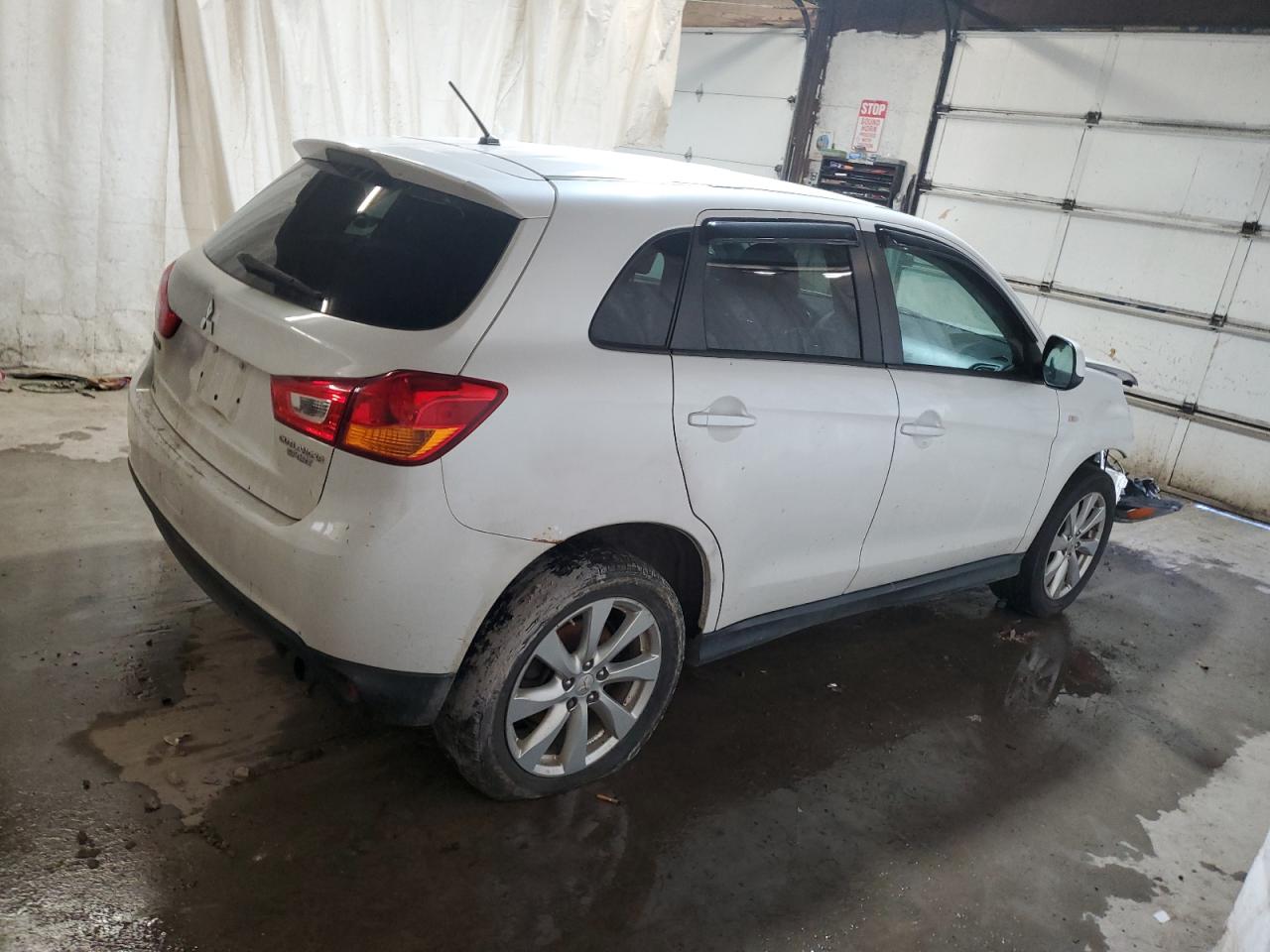 Obraz 3 z 2015 MITSUBISHI OUTLANDER SPORT ES 2015 z VIN 4A4AP3AU6FE019899