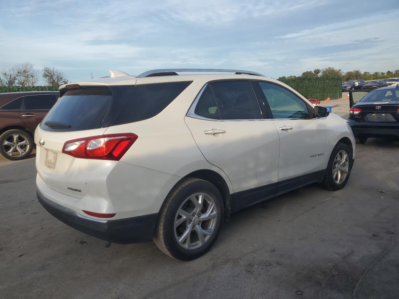 Изображение 3 2019 CHEVROLET EQUINOX PREMIER 2019 с VIN 2GNAXNEV2K6226317