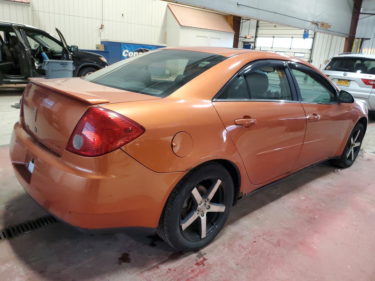 Image 3 of 2005 PONTIAC G6 GT 2005 with VIN 1G2ZH548054175849