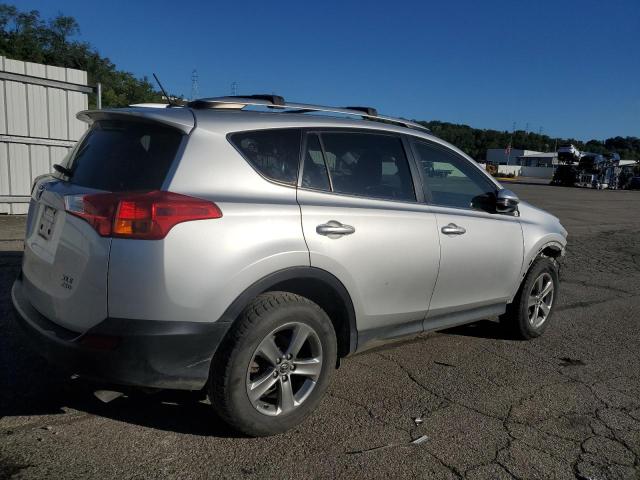 Image 3 of 2015 TOYOTA RAV4 XLE 2015 with VIN JTMRFREV7FD170341
