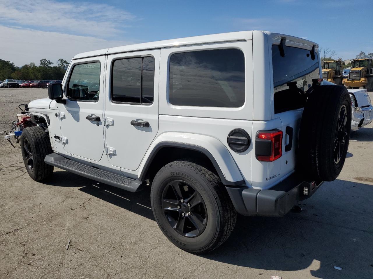 Obraz 2 z 2020 JEEP WRANGLER UNLIMITED SAHARA 2020 z VIN 1C4HJXEGXLW266335
