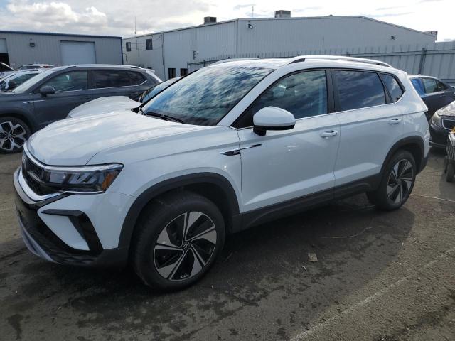 Image 1 of 2024 VOLKSWAGEN TAOS SE 2024 with VIN 3VVVX7B21RM020262