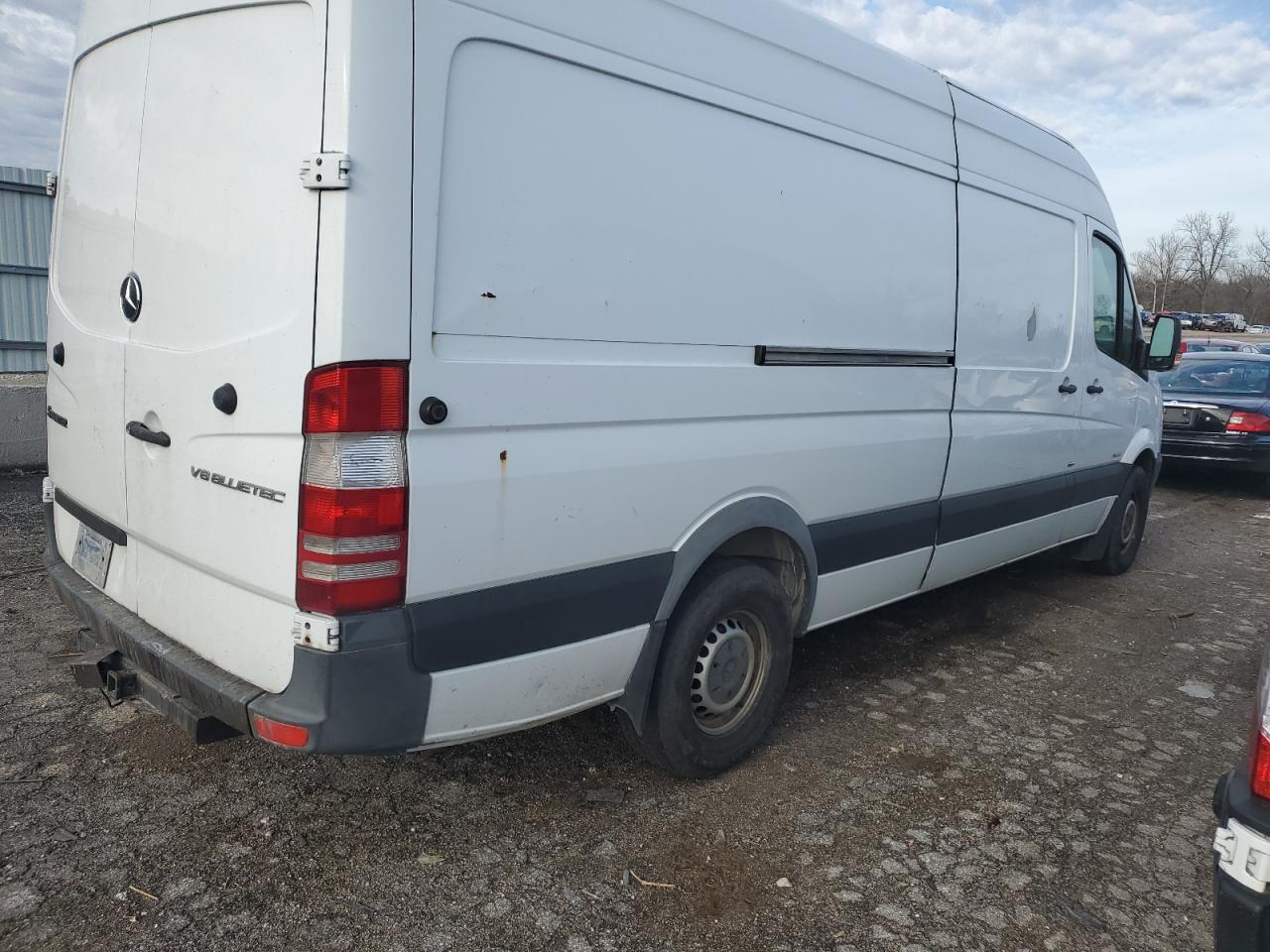 Image 3 of 2015 MERCEDES-BENZ SPRINTER 2500 2015 with VIN WD3PE8CC4FP114081