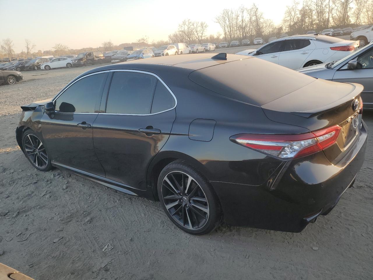 Изображение 2 2018 TOYOTA CAMRY XSE 2018 с VIN 4T1BZ1HK3JU013213
