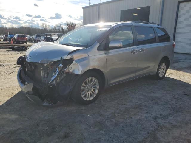 Obraz 2015 TOYOTA SIENNA XLE 2015