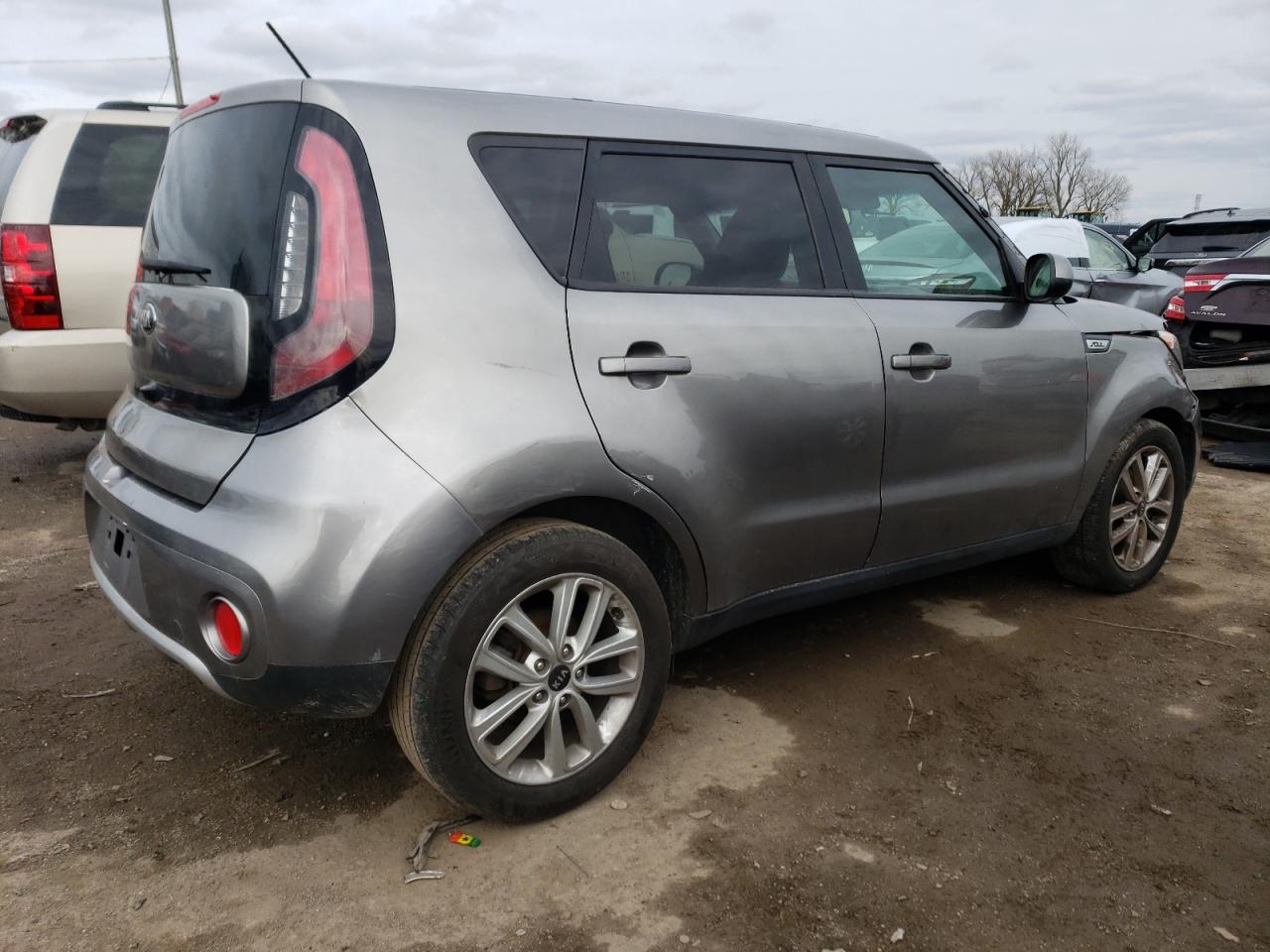 Image 3 of 2018 KIA SOUL + 2018 with VIN KNDJP3A52J7507194