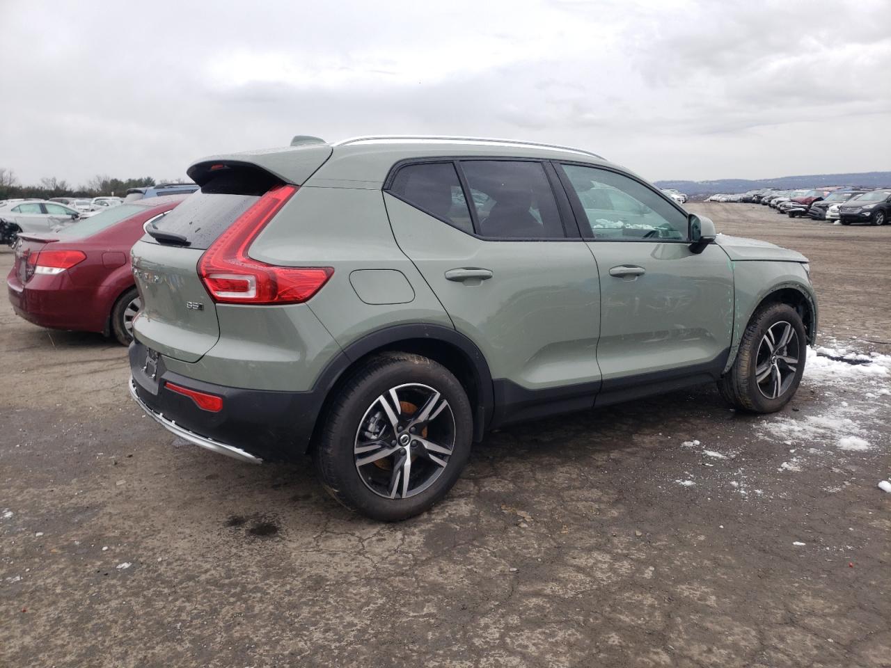 Image 3 of 2023 VOLVO XC40 CORE 2023 with VIN YV4L12UV7P2059389