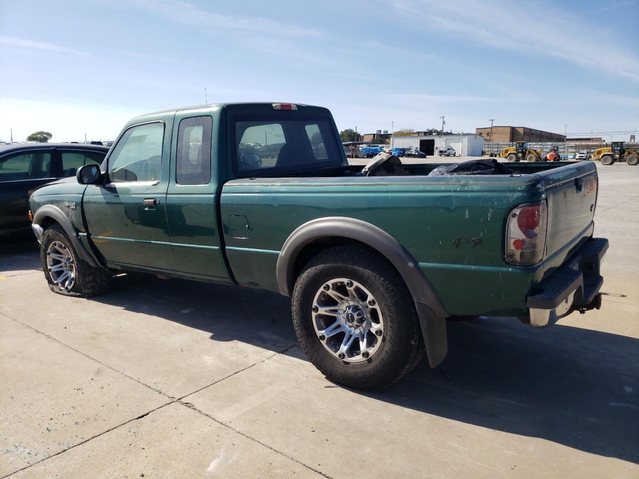 Изображение 2 2000 FORD RANGER SUPER CAB 2000 с VIN 1FTZR15X3YPA67770
