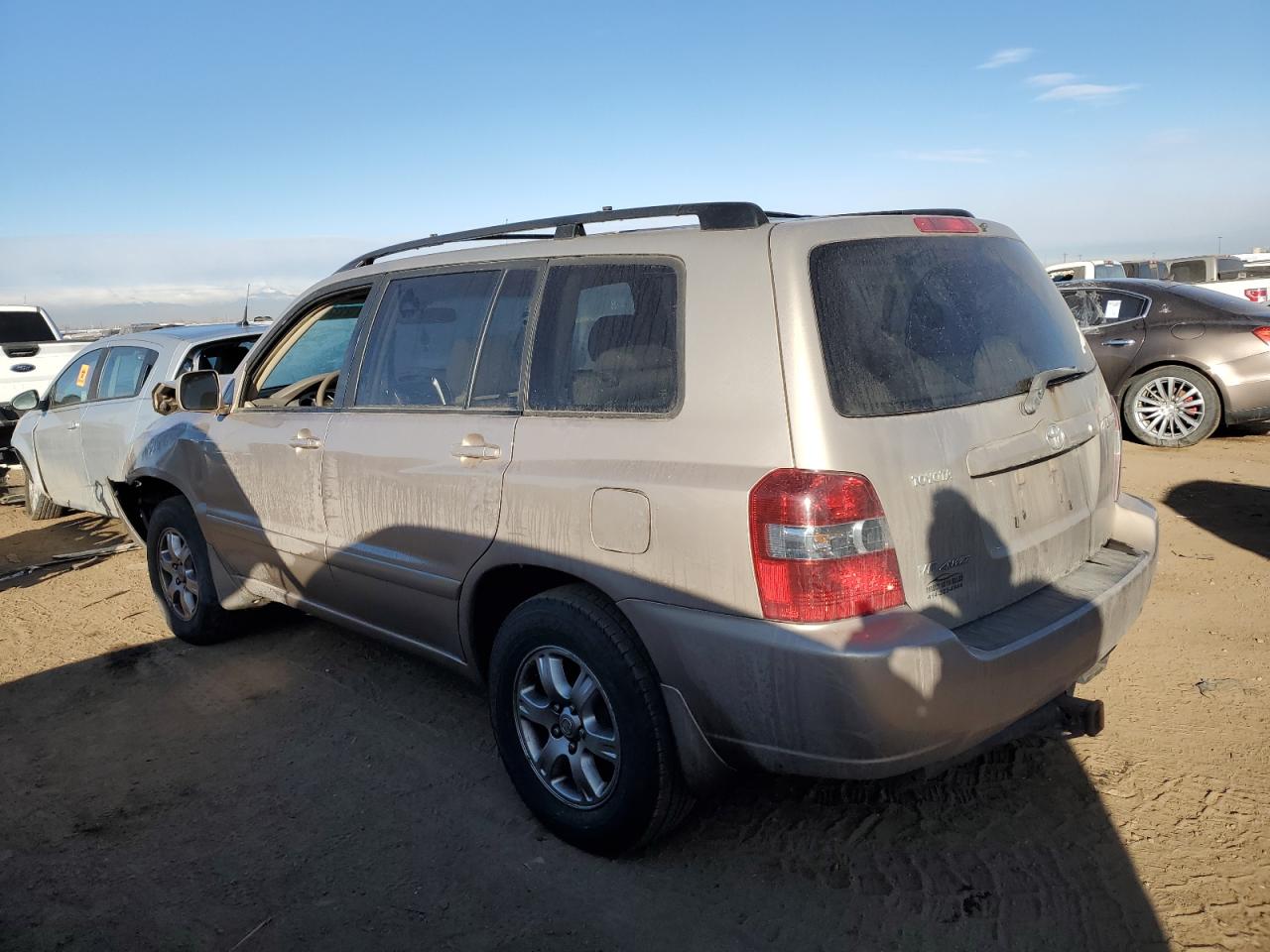 Image 2 of 2005 TOYOTA HIGHLANDER LIMITED 2005 with VIN JTEEP21A250076066