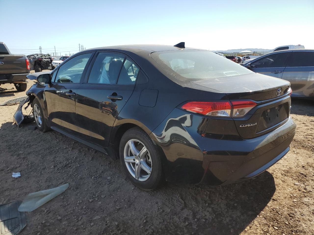 Image 2 of 2020 TOYOTA COROLLA LE 2020 with VIN 5YFEPRAE7LP095084