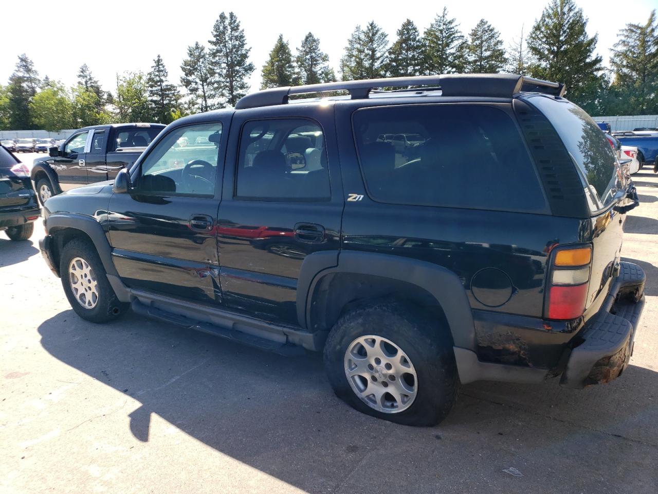 Image 2 of 2004 CHEVROLET TAHOE K1500 2004 with VIN 1GNEK13T74R198967