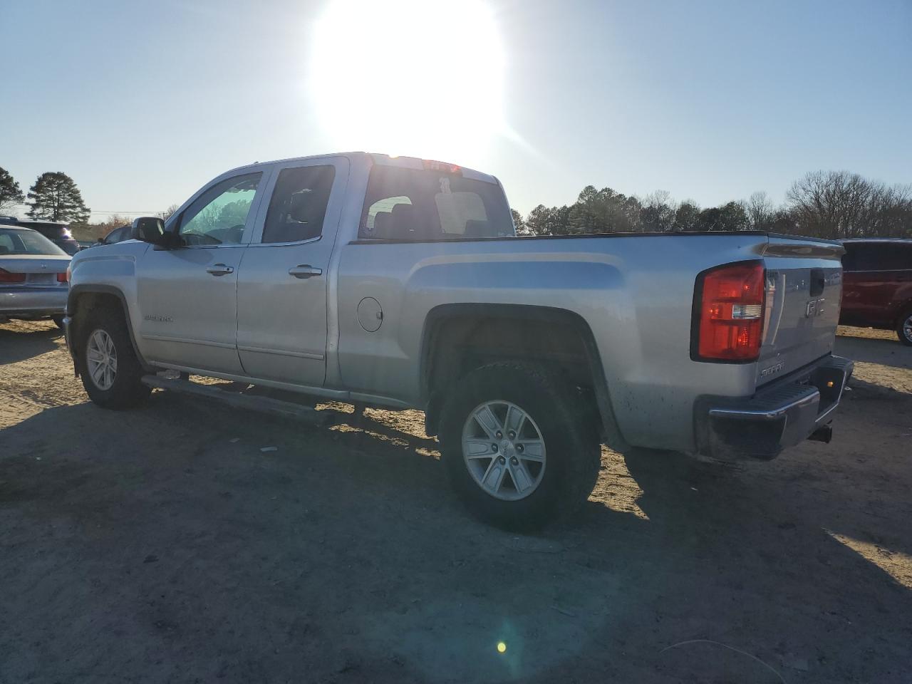 Изображение 2 2015 GMC SIERRA C1500 SLE 2015 с VIN 1GTR1UEC1FZ246302
