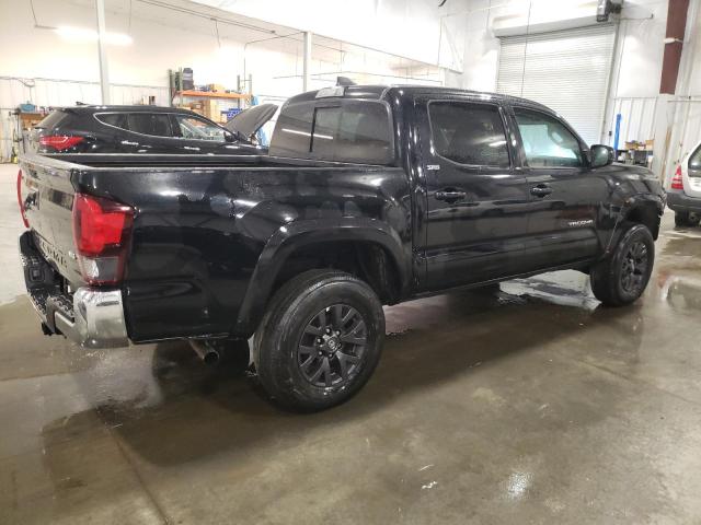 Obraz 3 z 2022 TOYOTA TACOMA DOUBLE CAB 2022 z VIN 3TMCZ5AN1NM496313