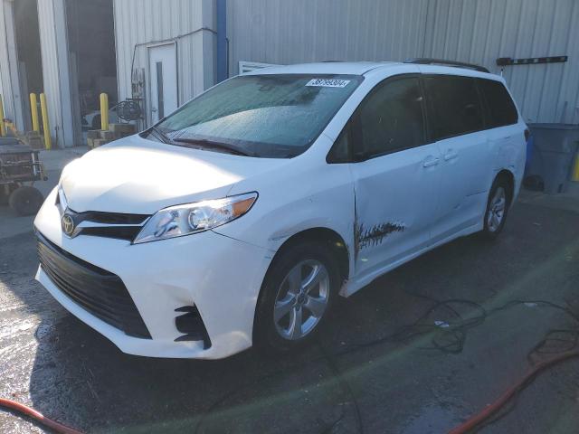 2020 TOYOTA SIENNA LE 2020 image