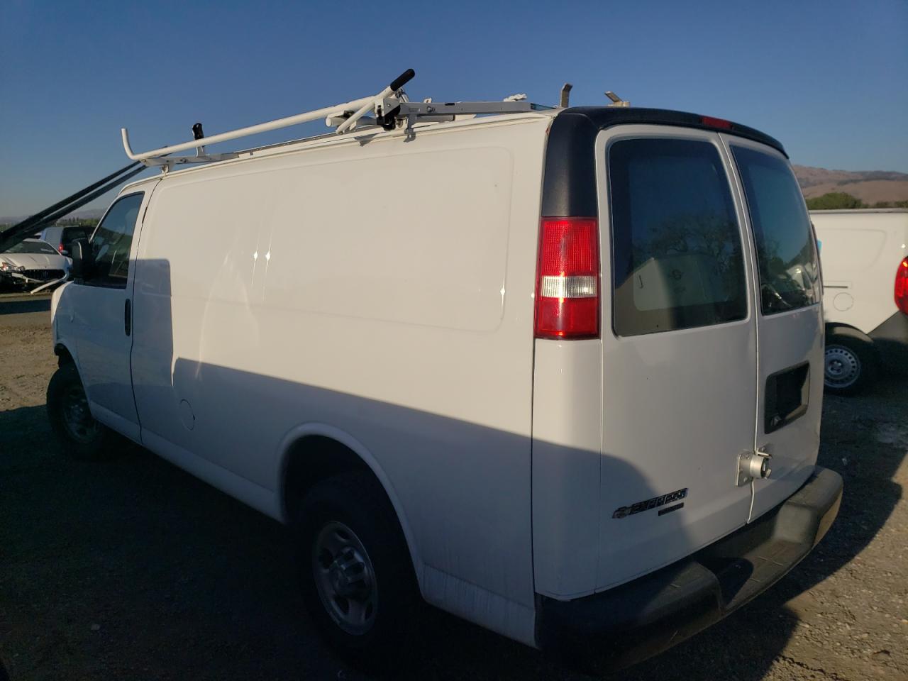 Image 2 of 2016 CHEVROLET EXPRESS G2500  2016 with VIN 1GCWGAFF7G1162008