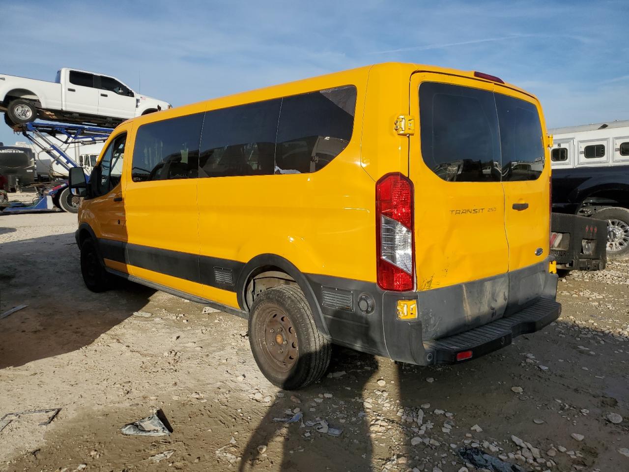 Obraz 2 z 2019 FORD TRANSIT T-250 2019 z VIN 1FTYR2ZM5KKA67677