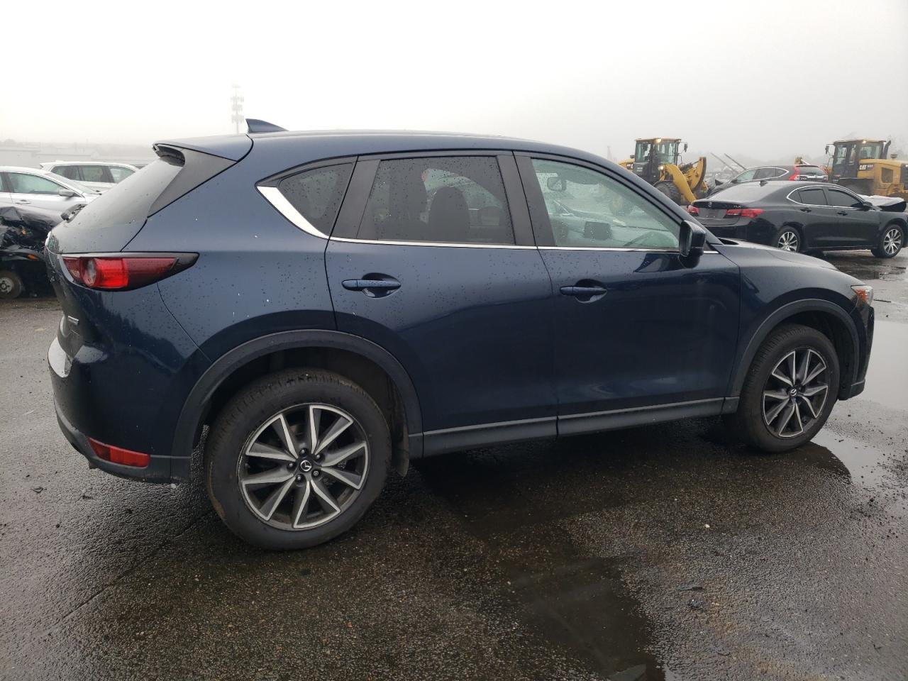 Image 3 of 2018 MAZDA CX-5 TOURING 2018 with VIN JM3KFBCM4J0397237