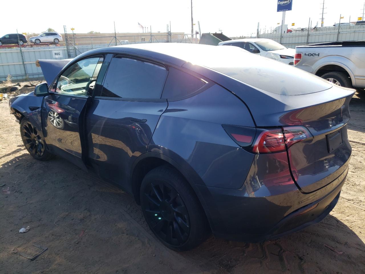 Obraz 2 z 2023 TESLA MODEL Y  2023 z VIN 7SAYGDEE8PF767426