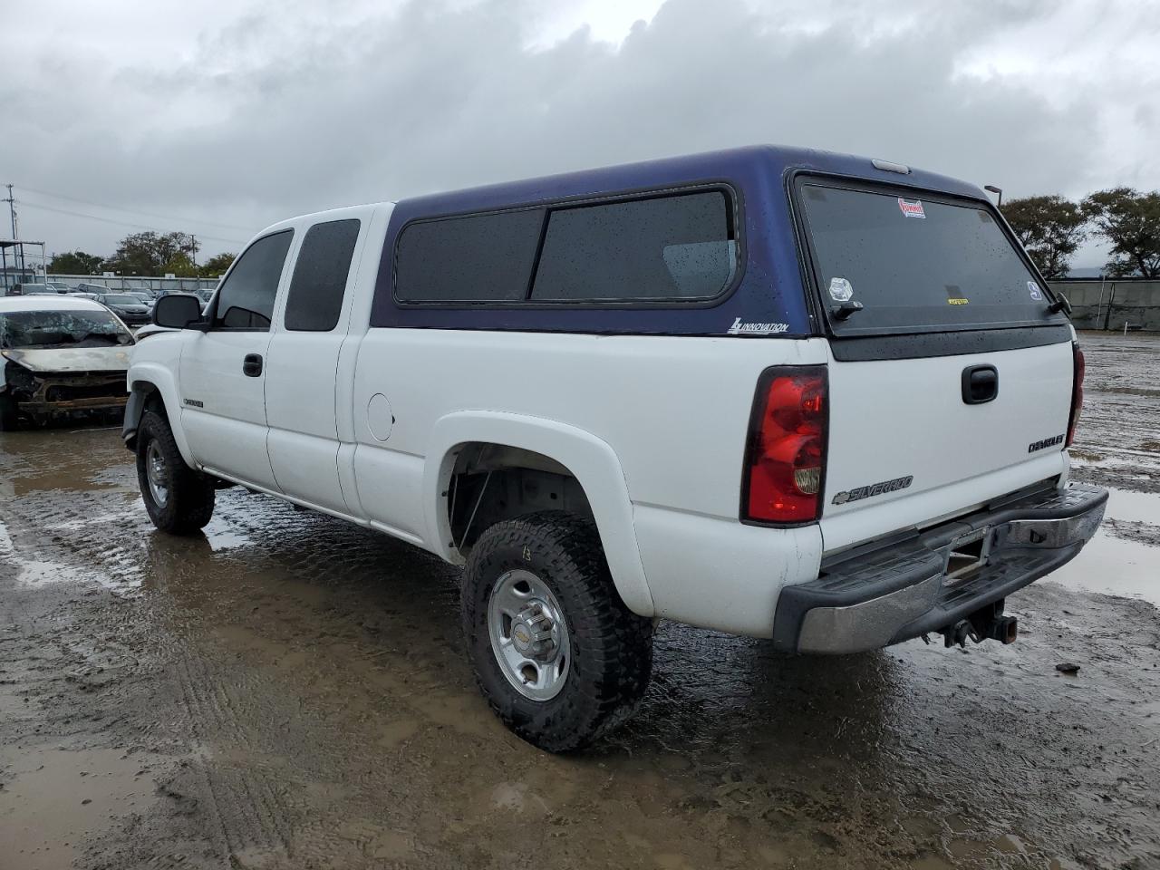 Image 2 of 2005 CHEVROLET SILVERADO C2500 HEAVY DUTY 2005 with VIN 1GCHC29U15E254824