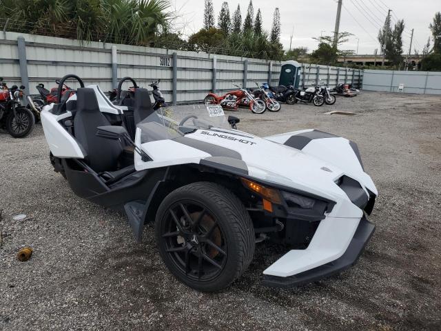 Obraz 1 z 2021 POLARIS SLINGSHOT S WITH TECHNOLOGY PACKAGE 2021 z VIN 57XAATHD4M8146796
