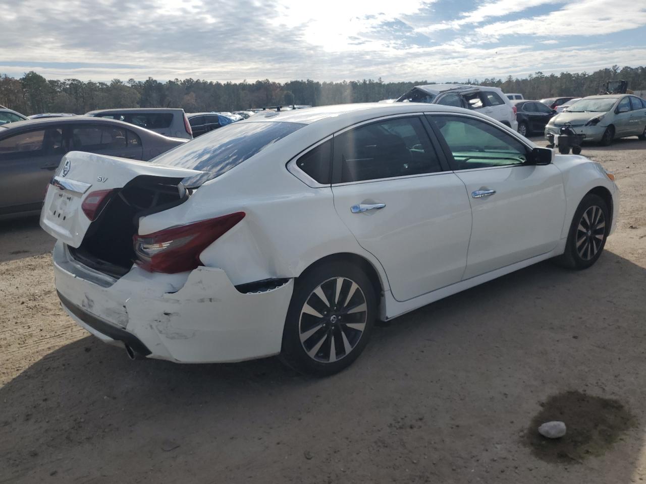 Obraz 3 z 2018 NISSAN ALTIMA 2.5 2018 z VIN 1N4AL3AP6JC161256
