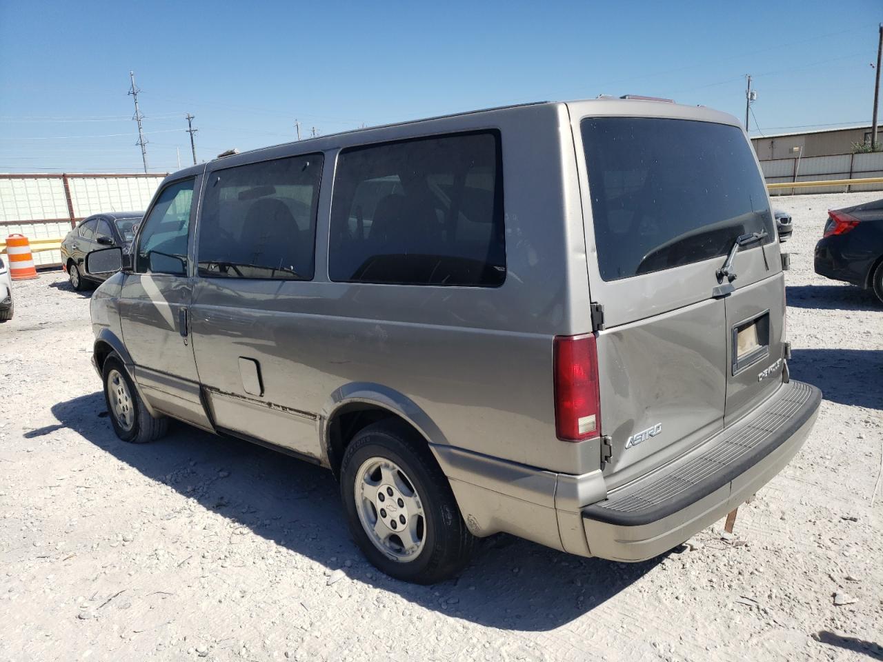 Obraz 2 z 2005 CHEVROLET ASTRO  2005 z VIN 1GNDM19X75B100336