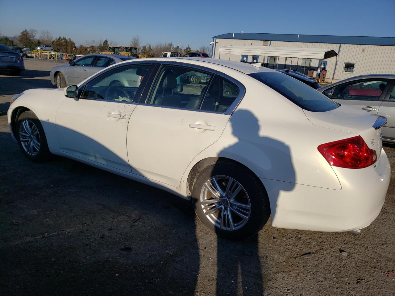 Image 2 of 2015 INFINITI Q40  2015 with VIN JN1CV6AR6FM650969