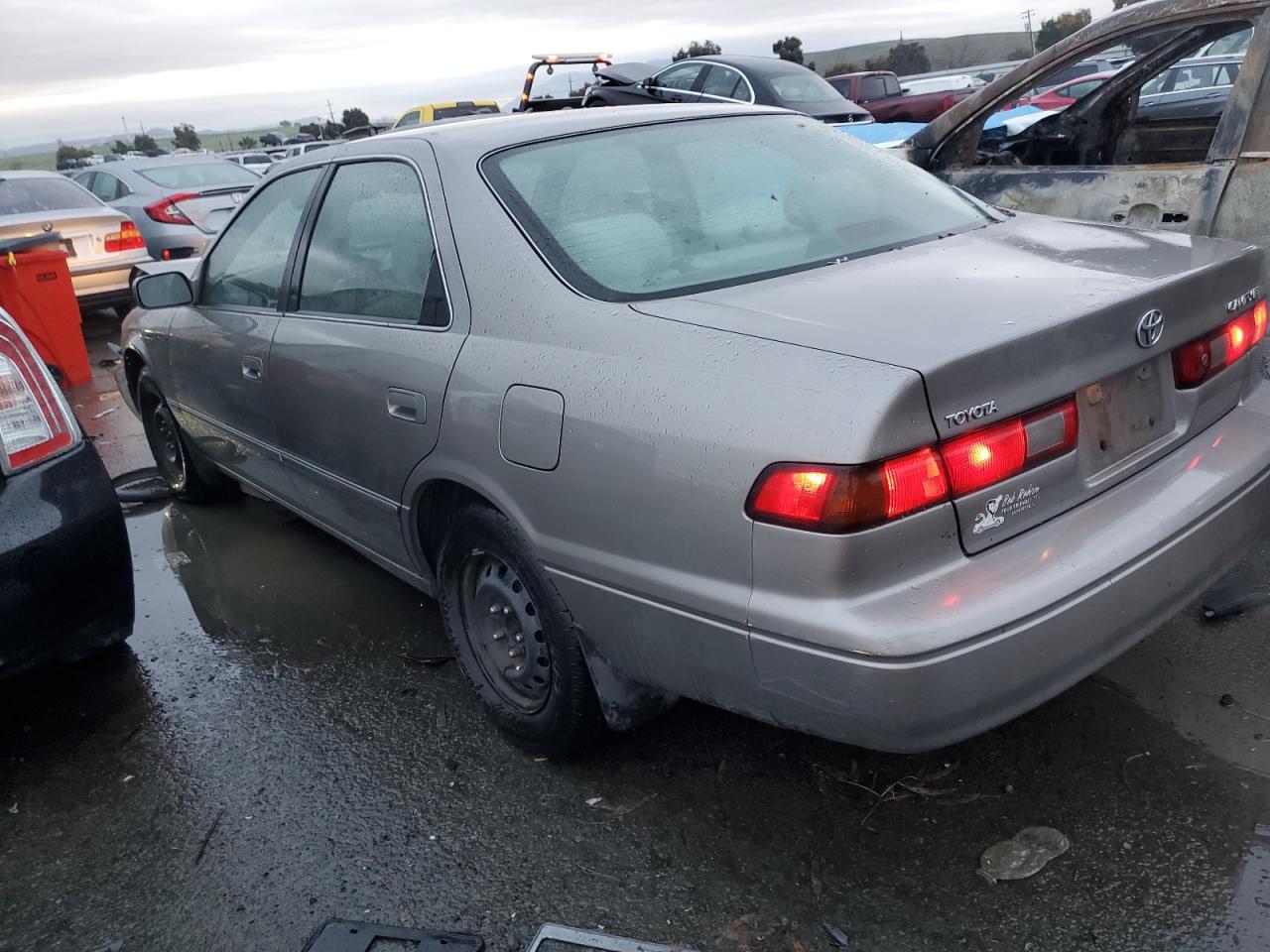 Image 2 of 1999 TOYOTA CAMRY CE 1999 with VIN 4T1BG22K6XU416647