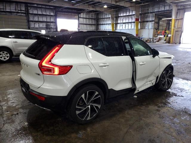 Obraz 3 z 2020 VOLVO XC40 T5 R-DESIGN 2020 z VIN YV4162UM6L2313085