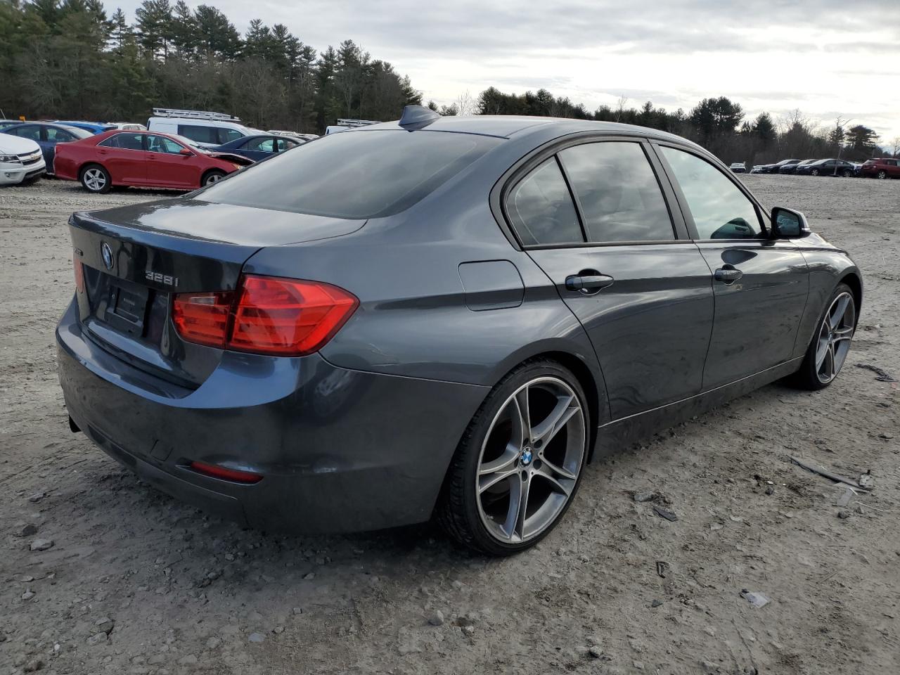 Image 3 of 2013 BMW 328 XI SULEV 2013 with VIN WBA3B5G50DNP40627